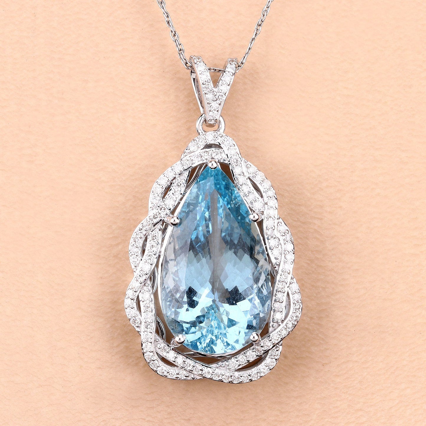 Pendentif en or blanc 14K avec aquamarine de 11,90 carats et diamants