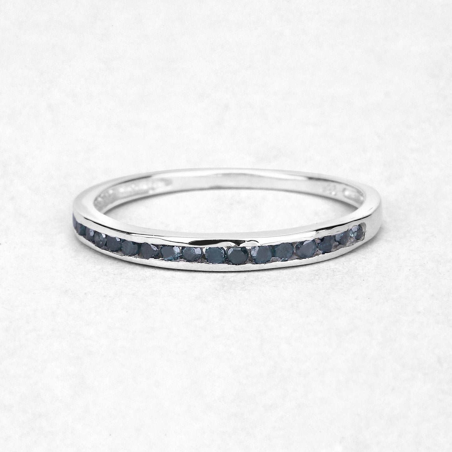 Bague en argent sterling avec diamant bleu véritable de 0,20 carat