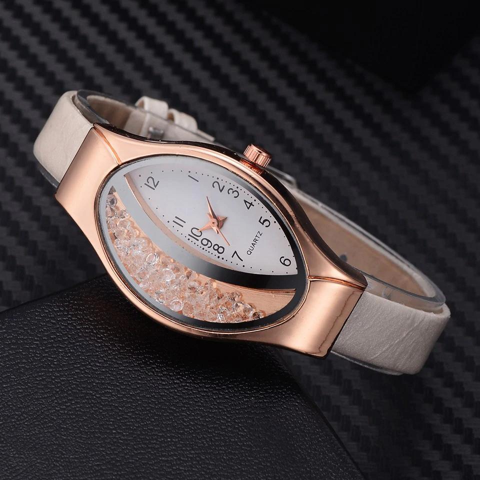 Montre de luxe élégante pour femmes avec bracelet en cuir
