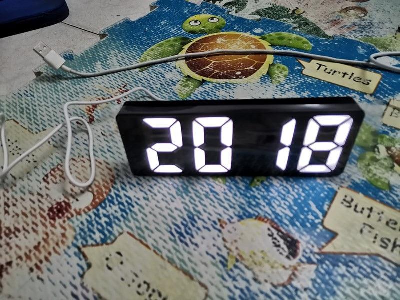 Reloj despertador LED de espejo acrílico premium con control por voz