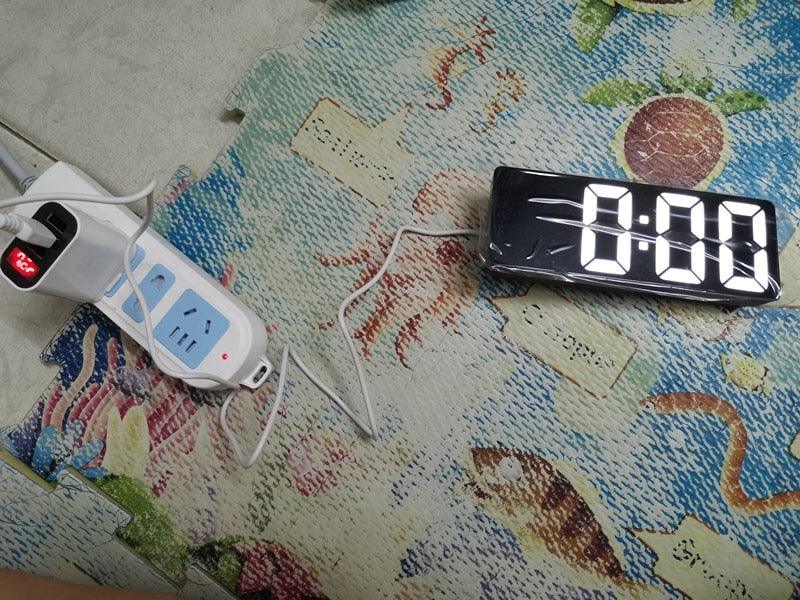 Reloj despertador LED de espejo acrílico premium con control por voz