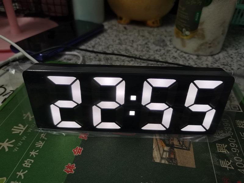 Reloj despertador LED de espejo acrílico premium con control por voz