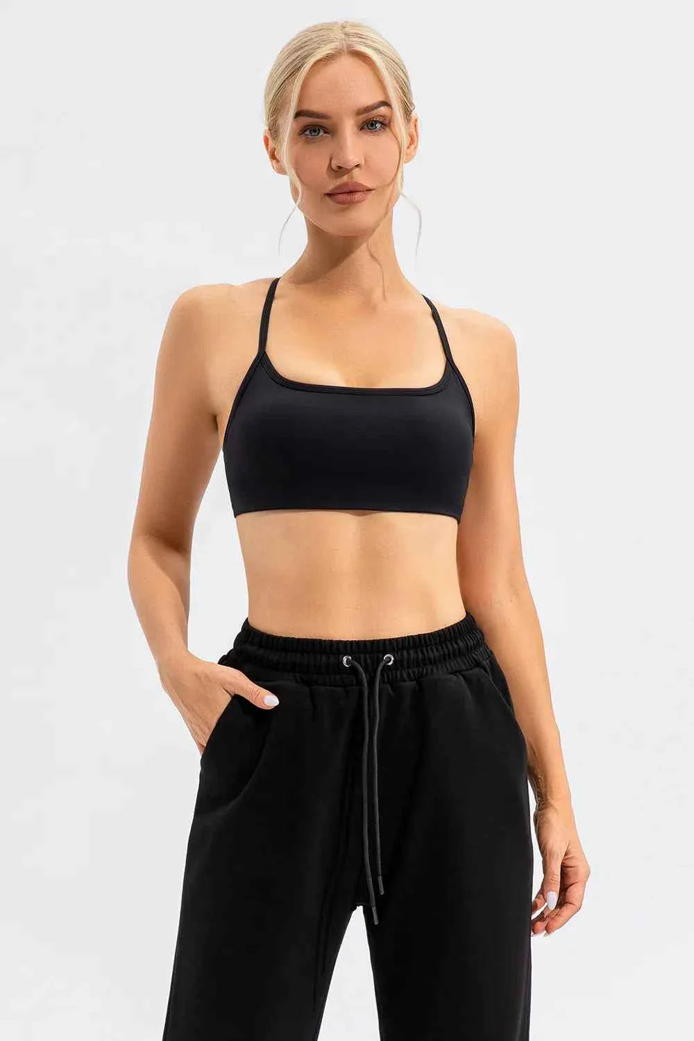 Camiseta Activa con Tirantes en Cruz