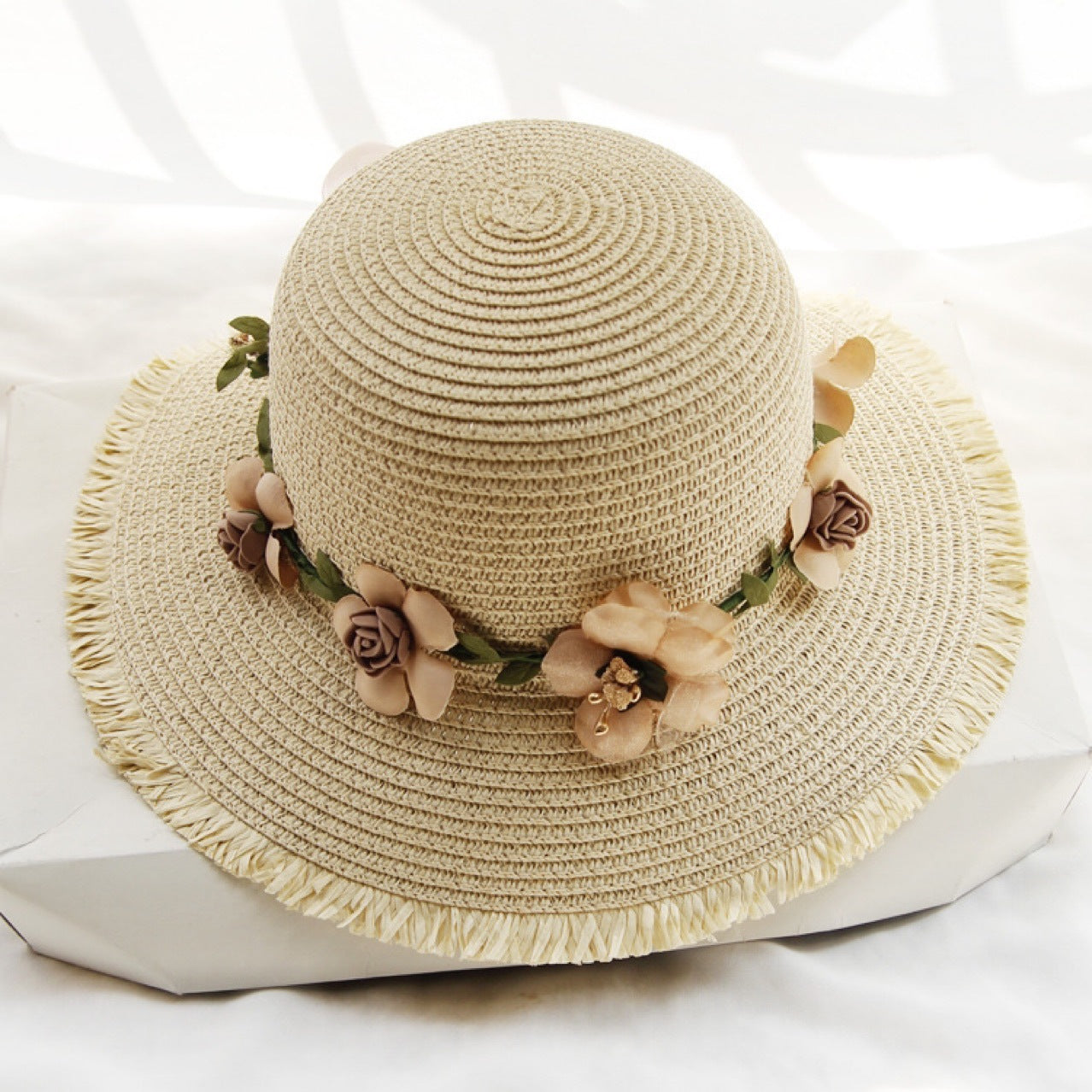 Elegant Beach Straw Hat for Women - Stylish Sun Protection
