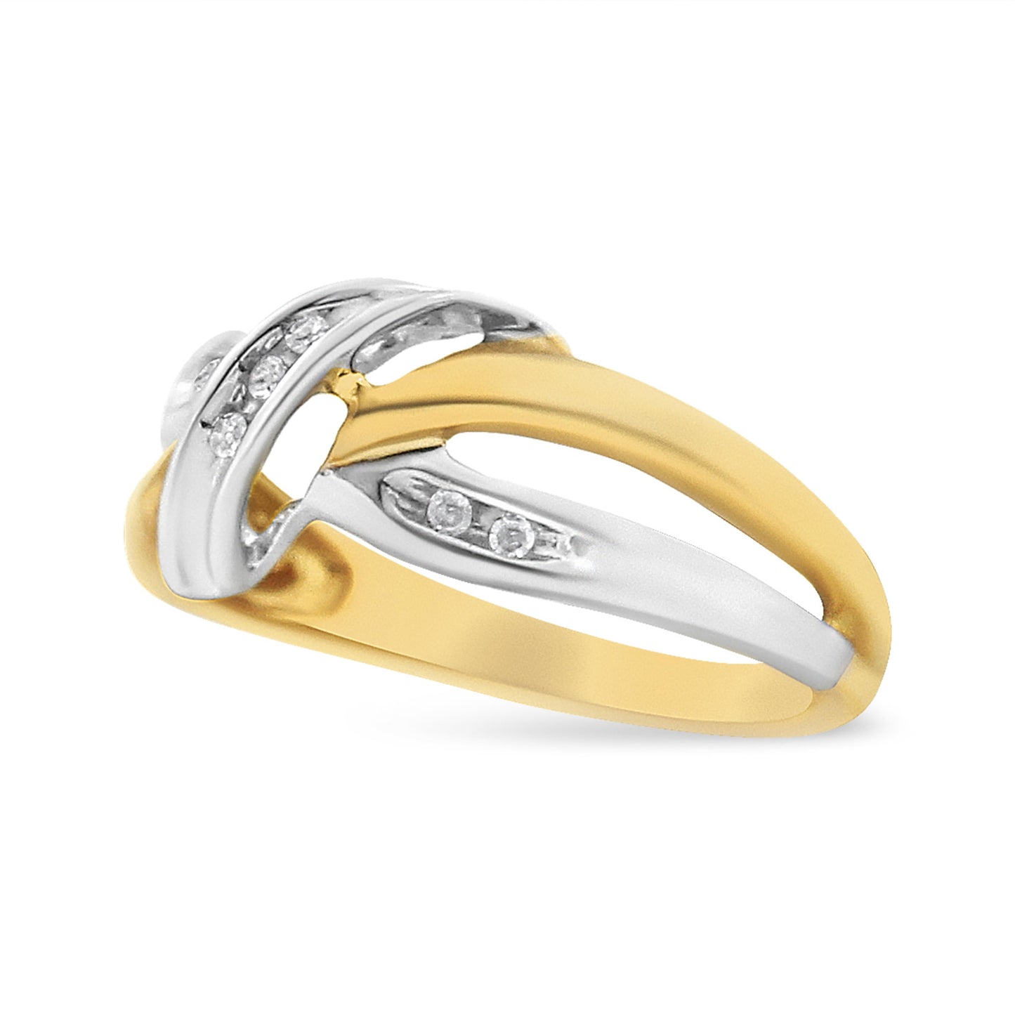 Anillo de bypass de diamantes de corte redondo en oro amarillo y blanco de 10K