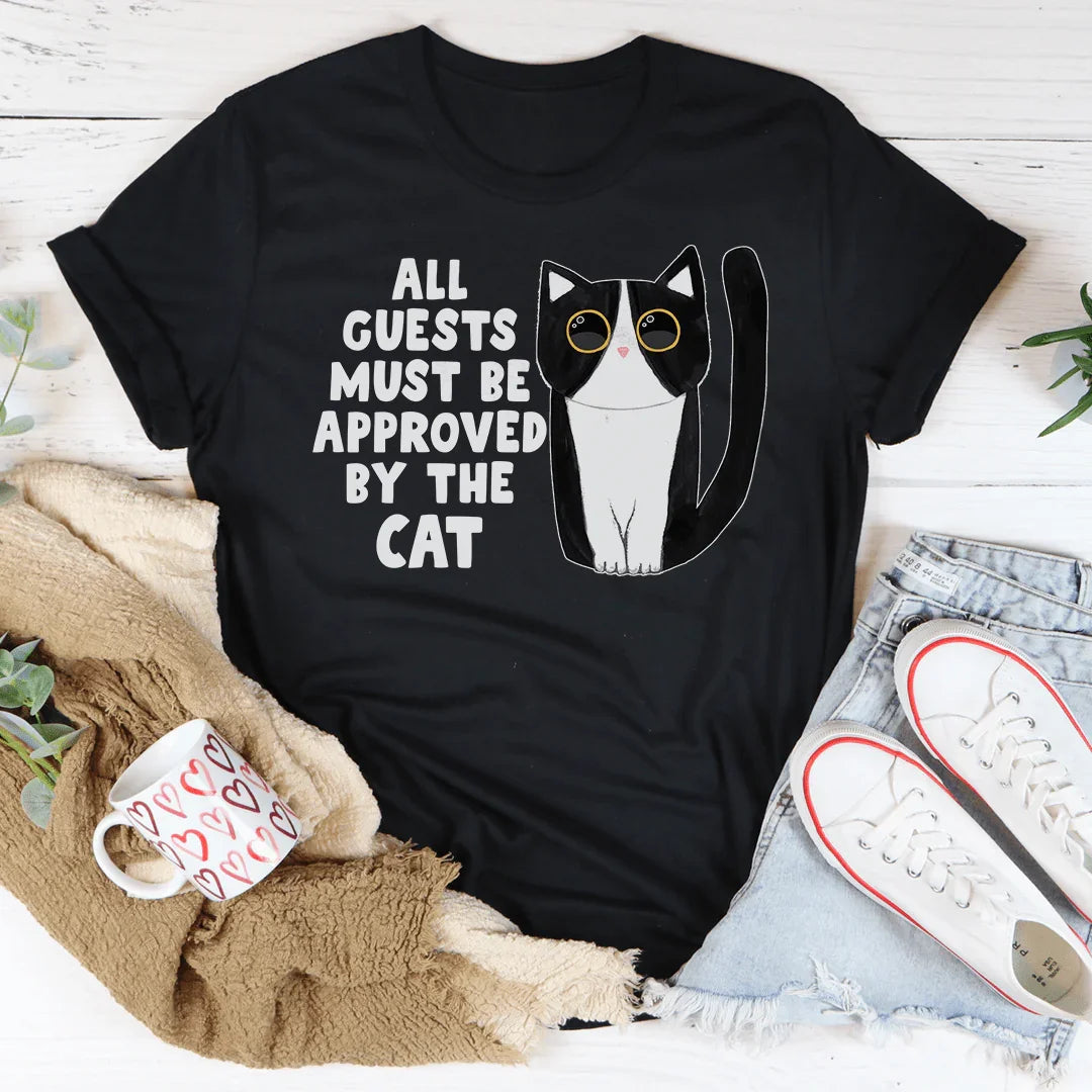 Todos los invitados deben ser aprobados por el gato Tee
