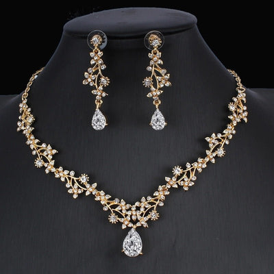 Ensemble de Bijoux en Zircon Doré Élégant - Collier et Boucles d'Oreilles de Mariée
