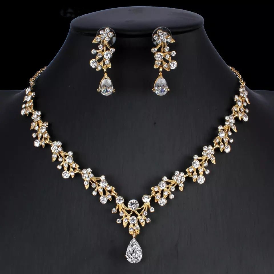 Conjunto de Joyería de Zirconio Dorado Elegante - Collar y Pendientes de Novia