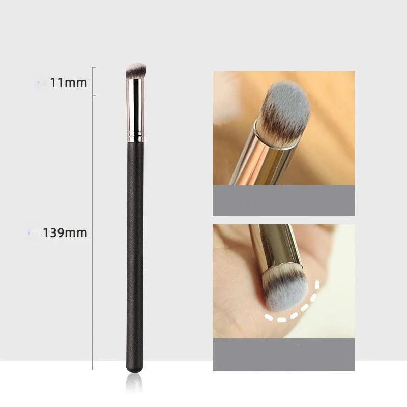 Brochas de Maquillaje Anguladas y Sin Costuras