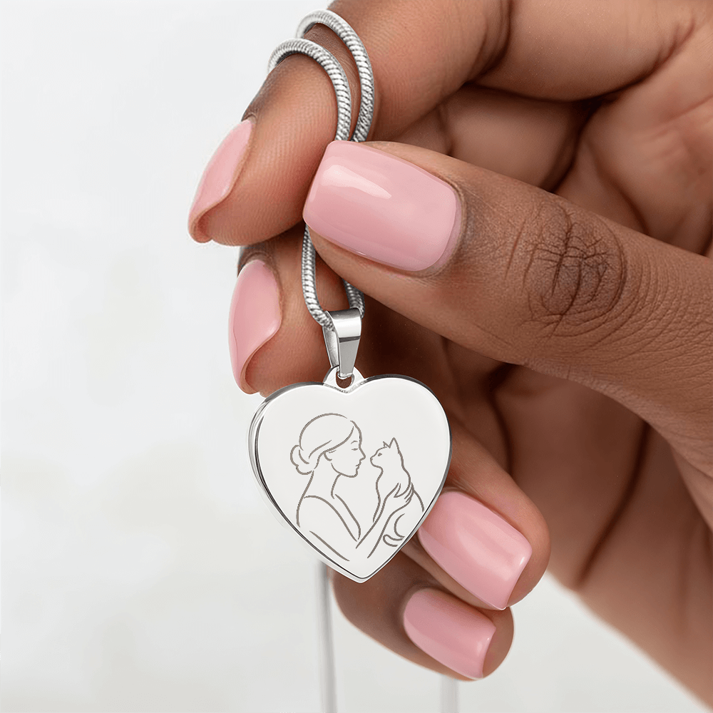 Collier en cœur de Cat Lady – Pendentif en ligne gravé
