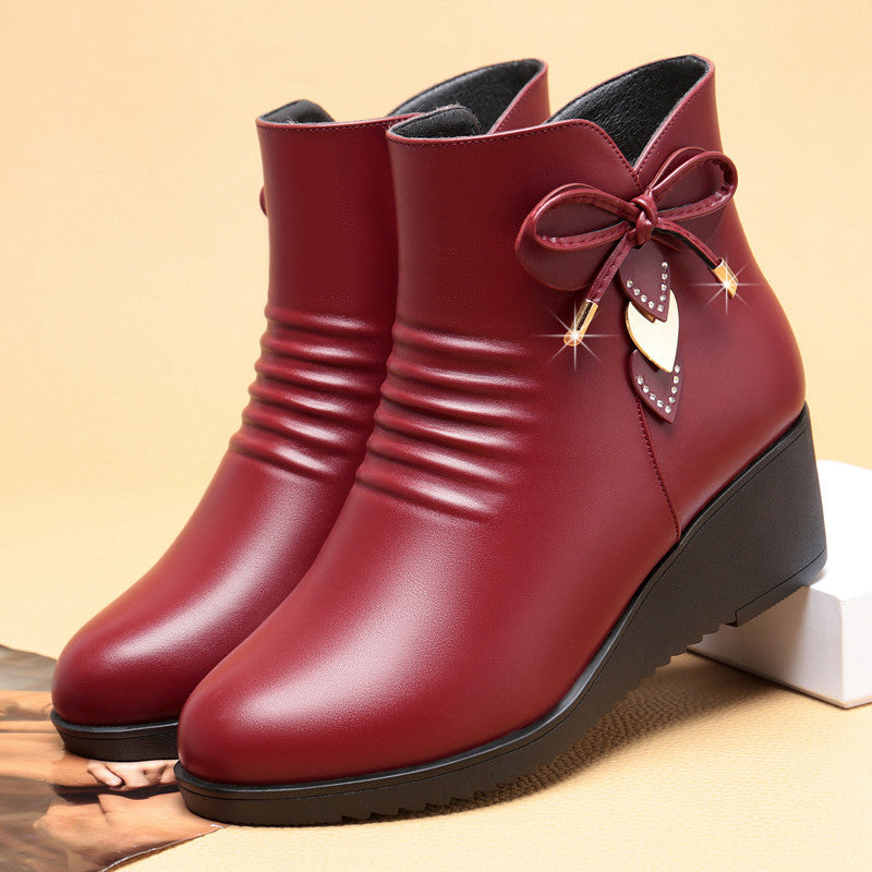 Bottes courtes en velours pour femmes avec talon incliné et semelle épaisse
