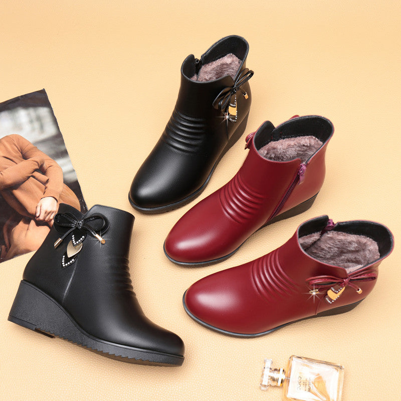 Bottes courtes en velours pour femmes avec talon incliné et semelle épaisse