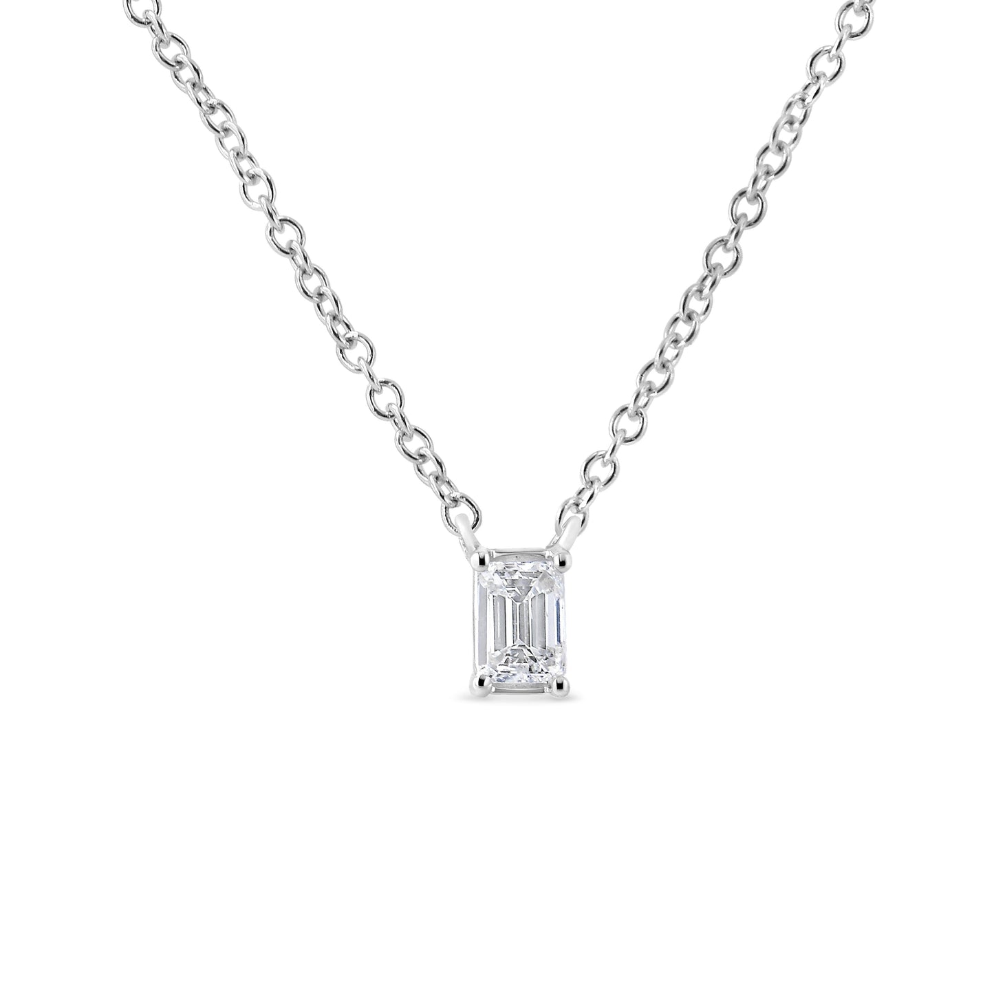 Collar de diamantes en forma de esmeralda de oro blanco de 14 quilates