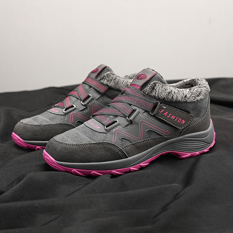 Women's Fleece Lined Snow Boots - Casual Outdoor Footwear