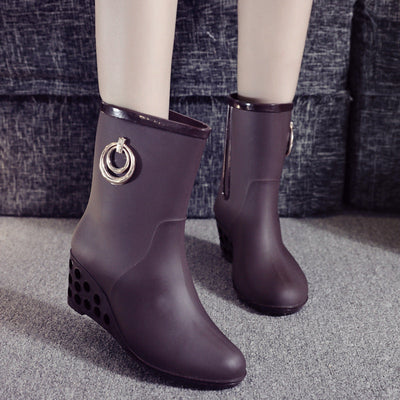Fashionable Mid-Tube Waterproof Rain Boots for Women
