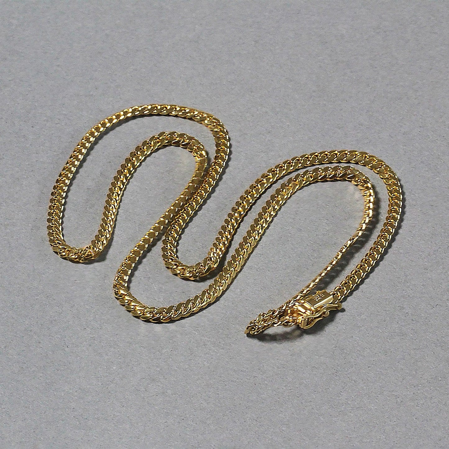 Cadena Cubana Clásica Sólida de Oro Amarillo de 14k - 3.2mm