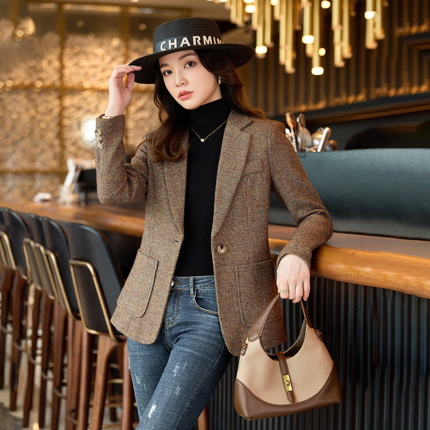 Sophisticated Wool Sport Jacket for Spring and Autumn