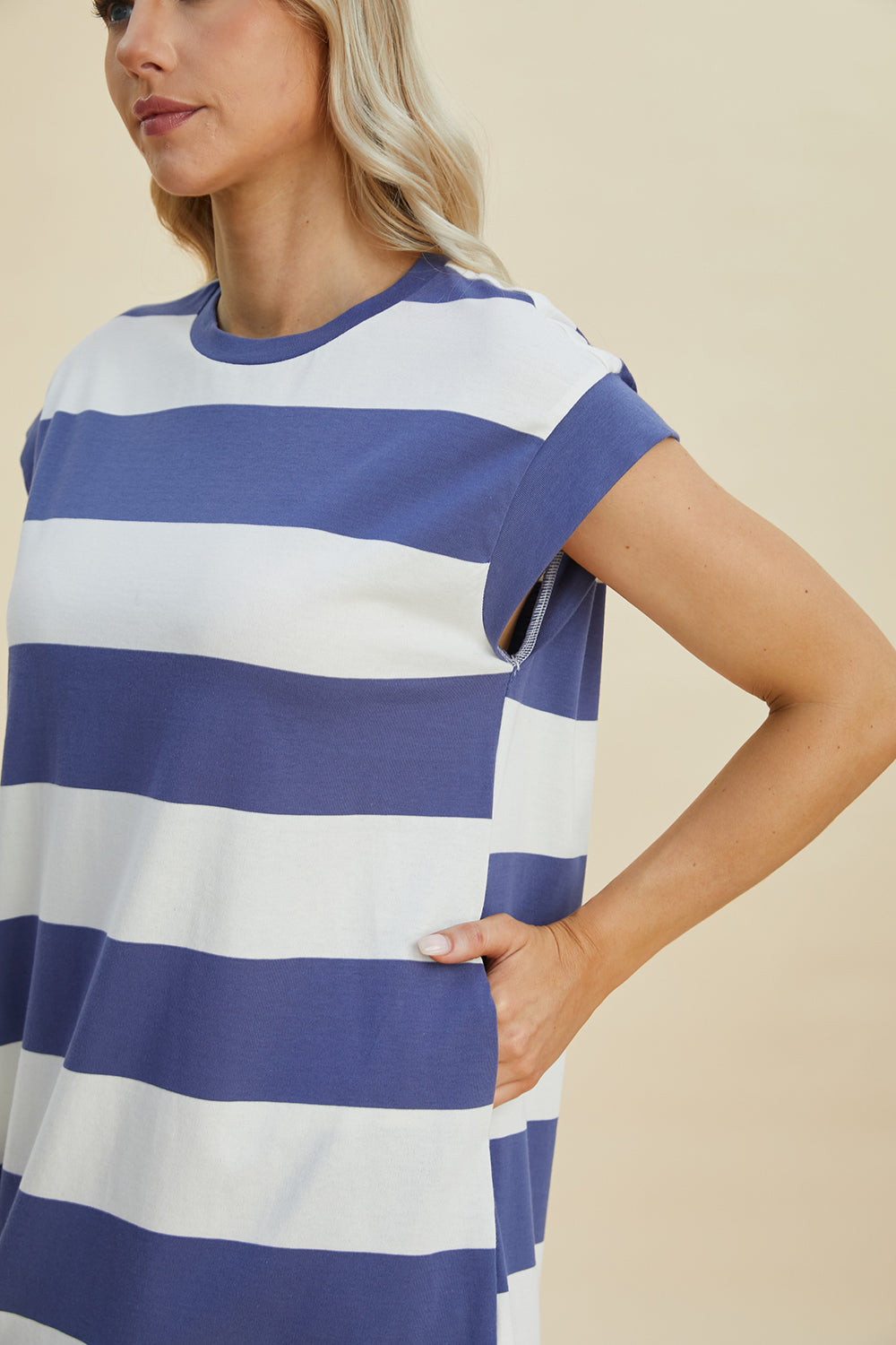 Vestido Mini de Manga Corta a Rayas Chic para Mujeres