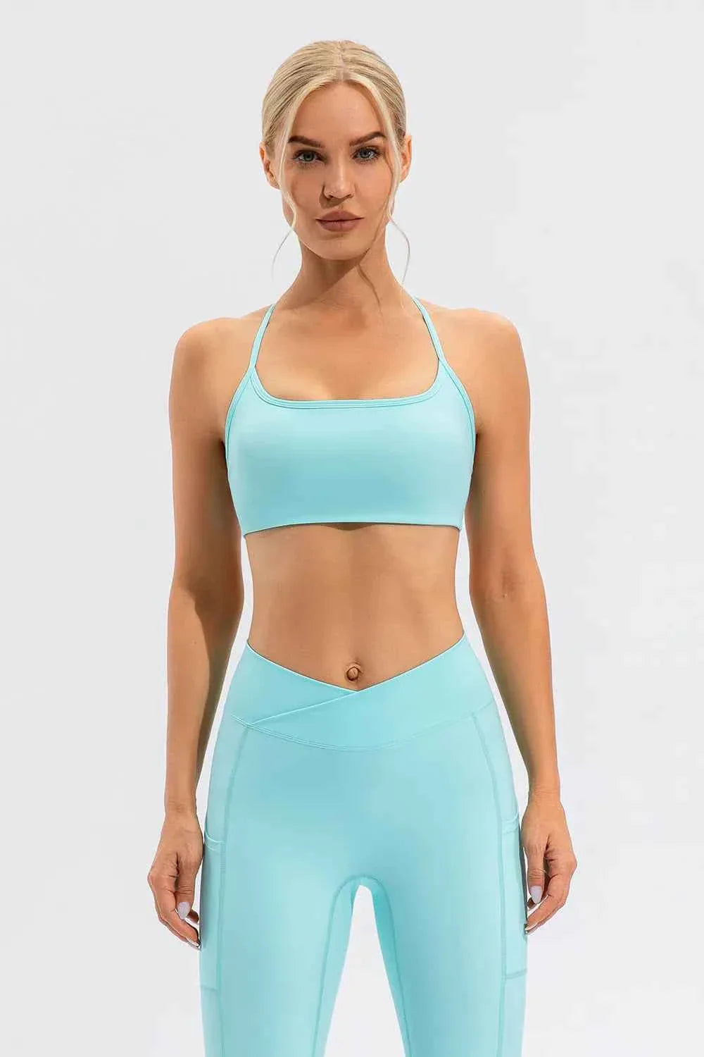 Camiseta Activa con Tirantes en Cruz