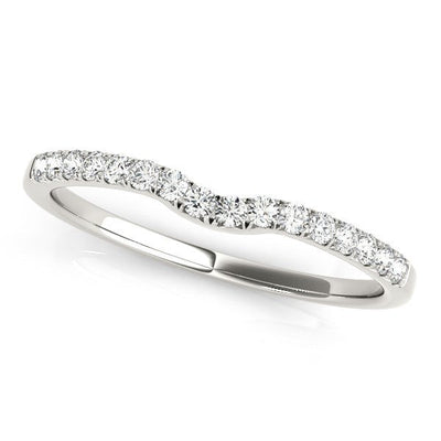 Anillo de boda de diamantes con pavé curvado en oro blanco de 14k