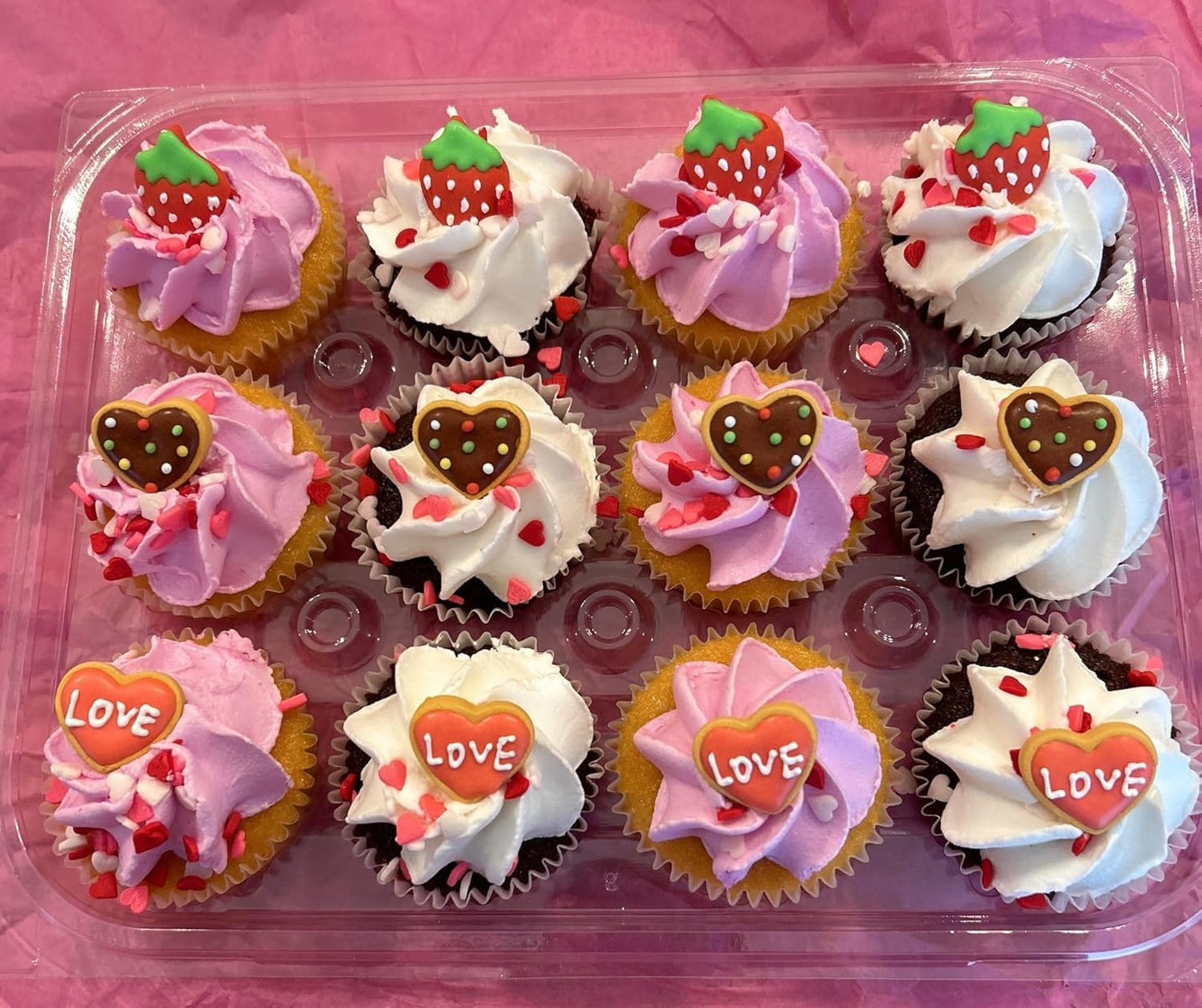 Valentine's Day Edible Icing Decorations - 20 Count
