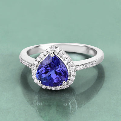 Bague en Or Blanc 14K avec Tanzanite et Diamants Blancs de 2,33 Carats