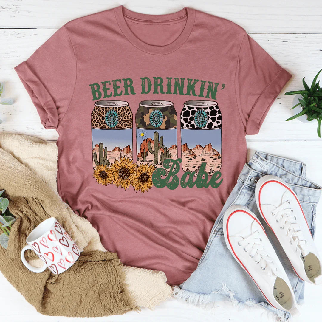 Camiseta de chica bebiendo cerveza