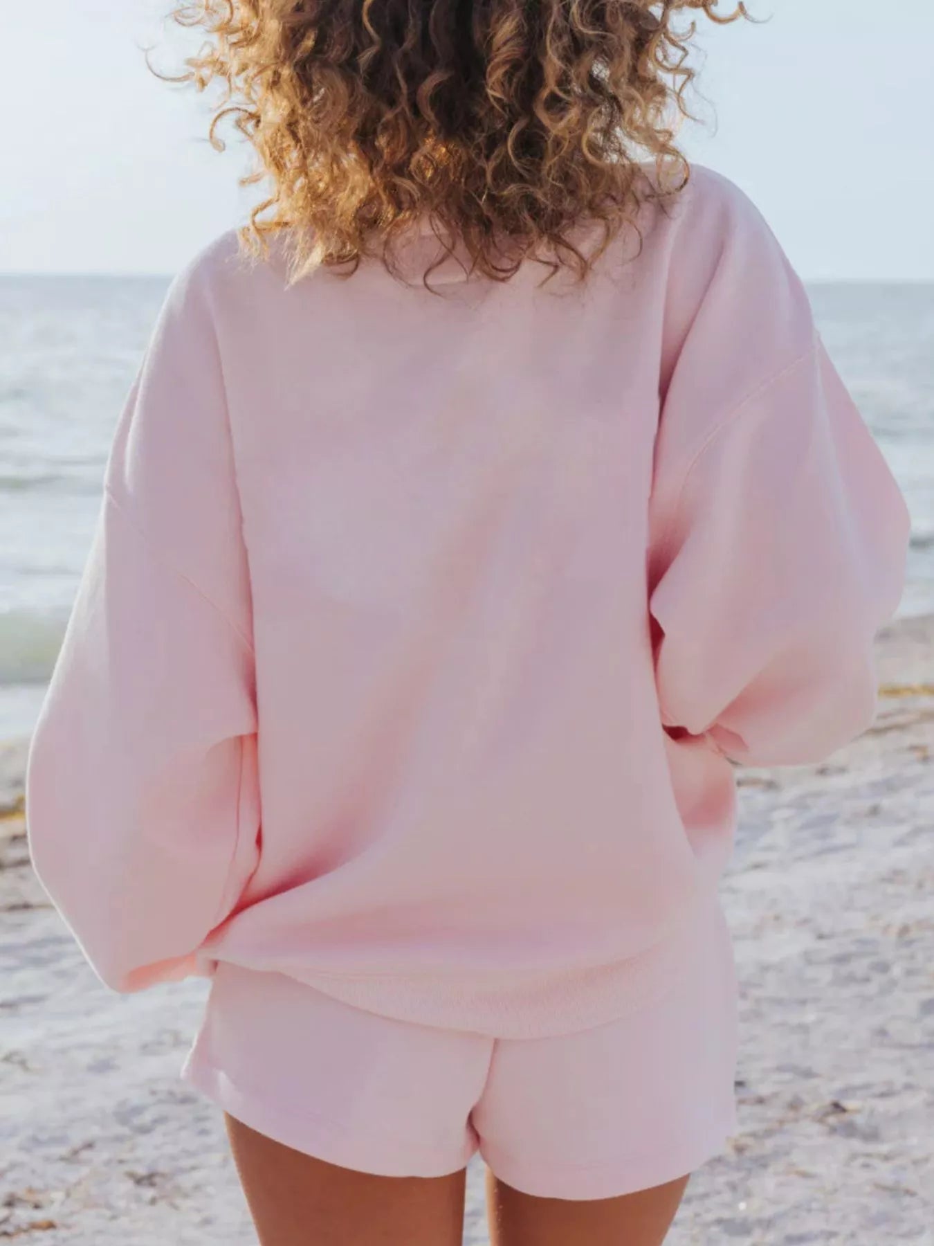 Conjunto de Sudadera de Cuello Redondo y Pantalones Cortos de Corte Suelto