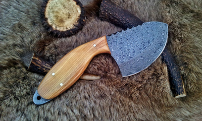 Premium Damascus Steel Gut Hook Skinning Knife – 9 Inch with Olive Wood Handle - Korvel