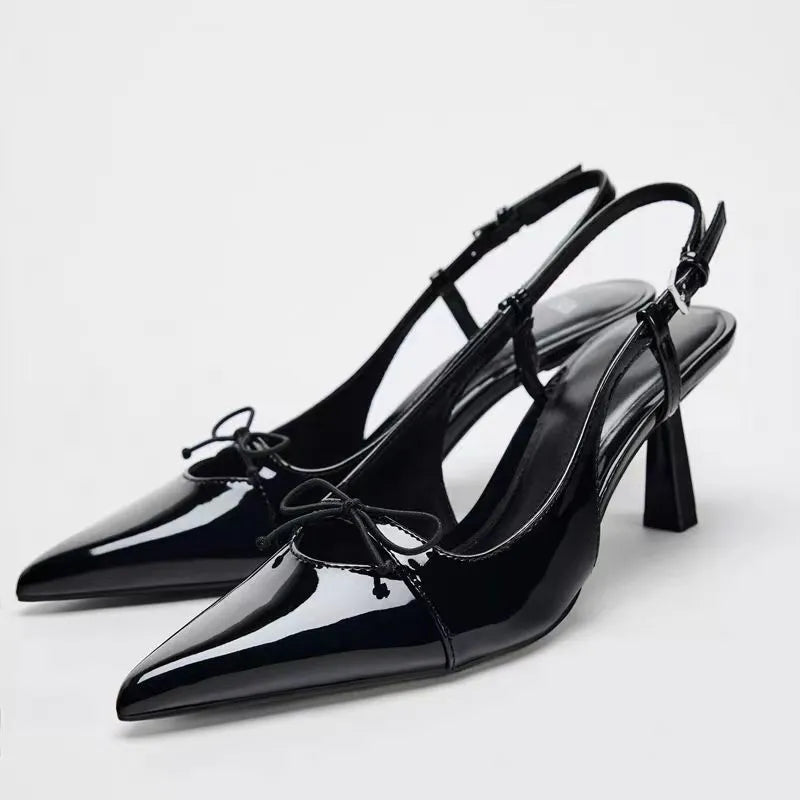 Sandales élégantes en cuir verni noir pour femmes avec nœud