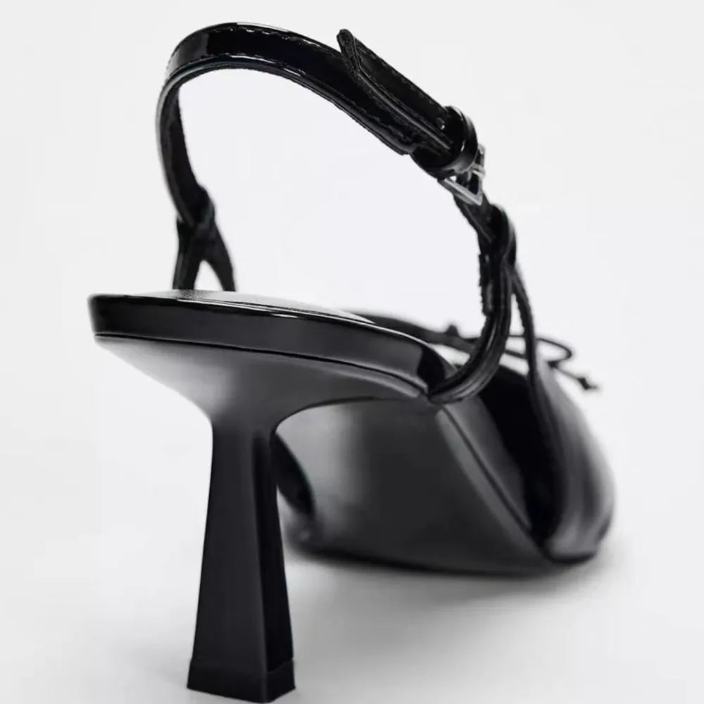 Sandales élégantes en cuir verni noir pour femmes avec nœud