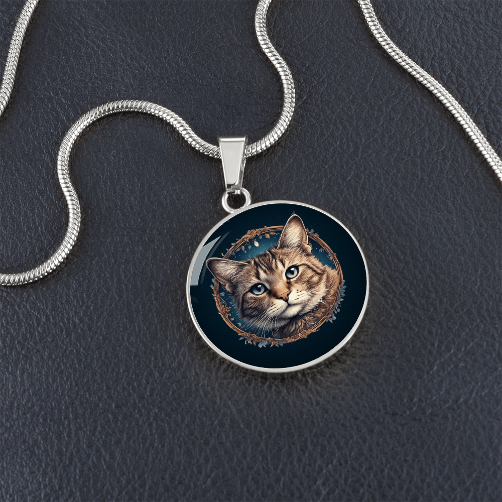 Collier Pendentif Petit Chat aux Yeux Bleus