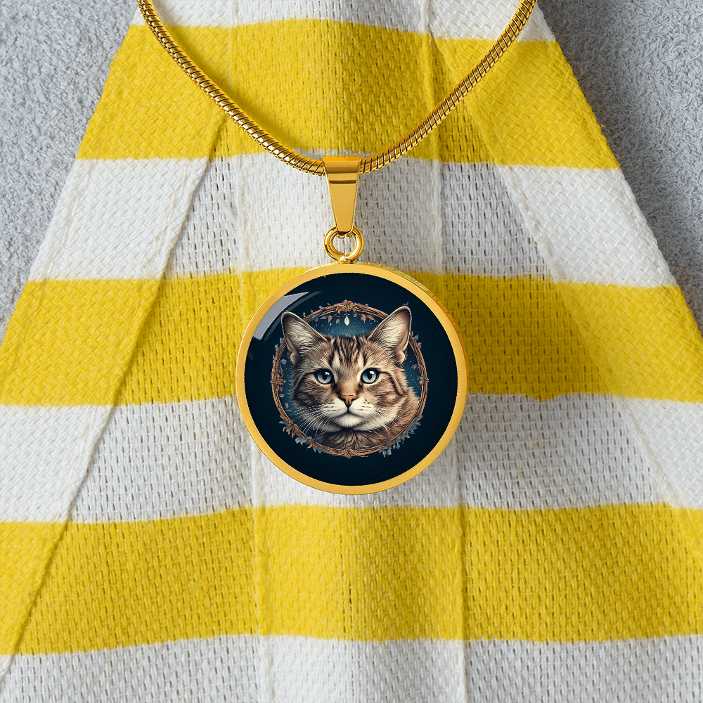 Collier Pendentif Petit Chat aux Yeux Bleus