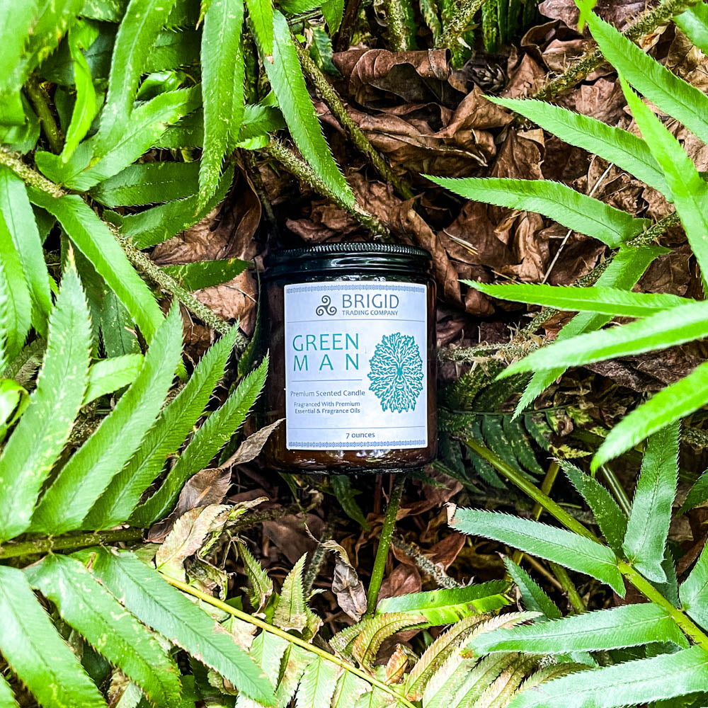 Enchanted Forest Soy Wax Candle - Moss, Rain, and Musk Essence - Korvel