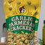 Crackers à l'ail et au parmesan de Buc-ee's