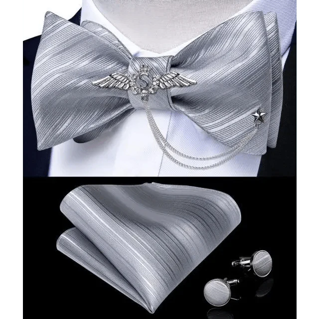 Elegant Gold and Black Pattern Silk Bowtie Set for Men