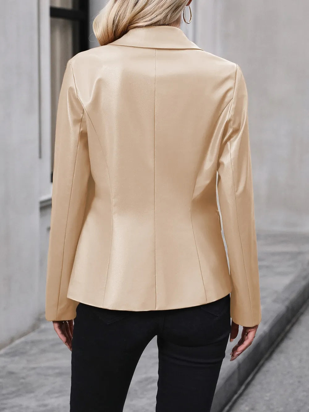 Blazer con Cuello y Botones