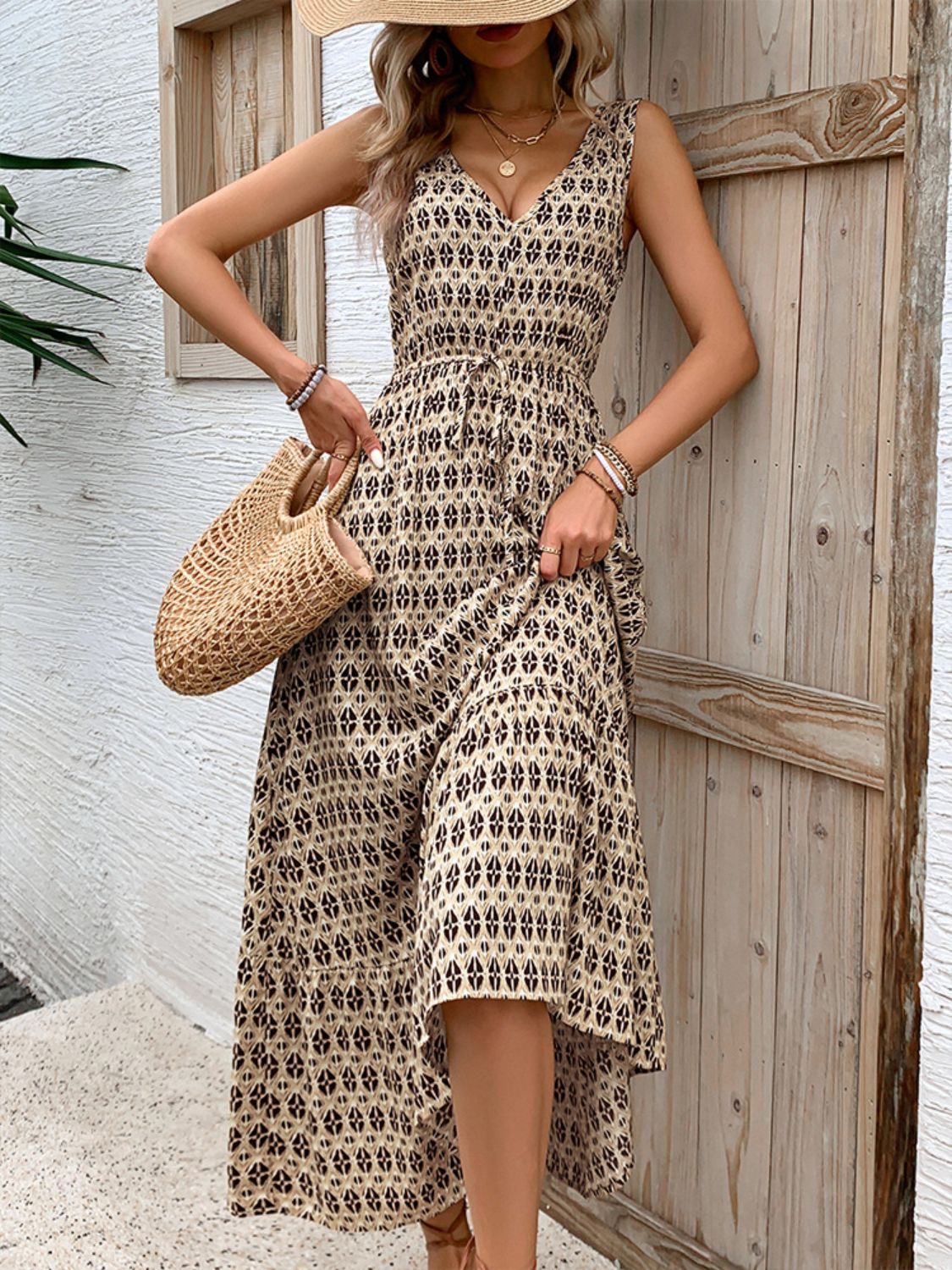 Chic Vintage V-Neck Midi Dress with Tie Waist - Effortlessly Elegant for Every Occasion - Korvel
