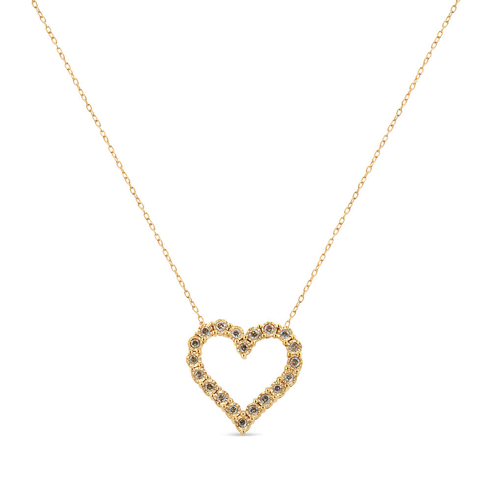 Collar con colgante de corazón de plata esterlina .925 bañado en oro amarillo de 10K