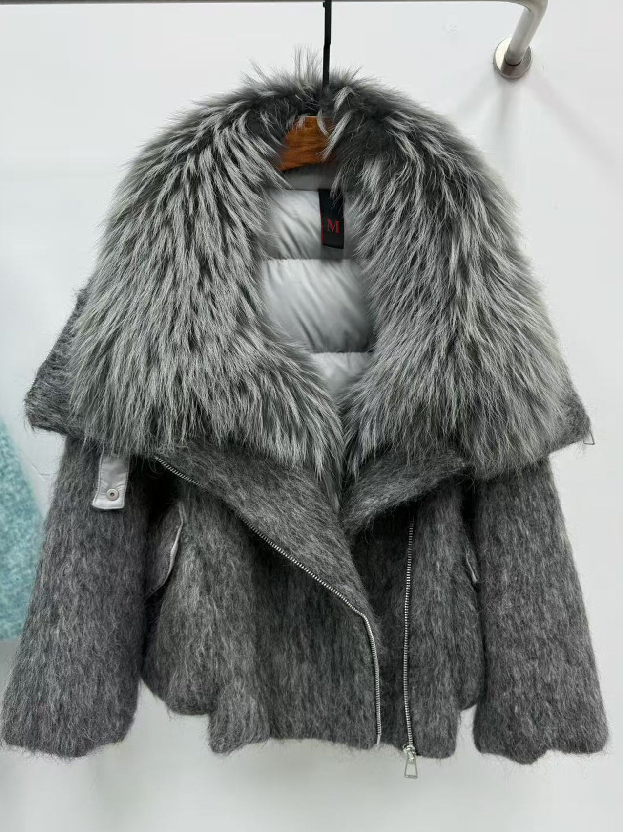 Women's Luxurious Down Jacket with Cashmere Fur Collar