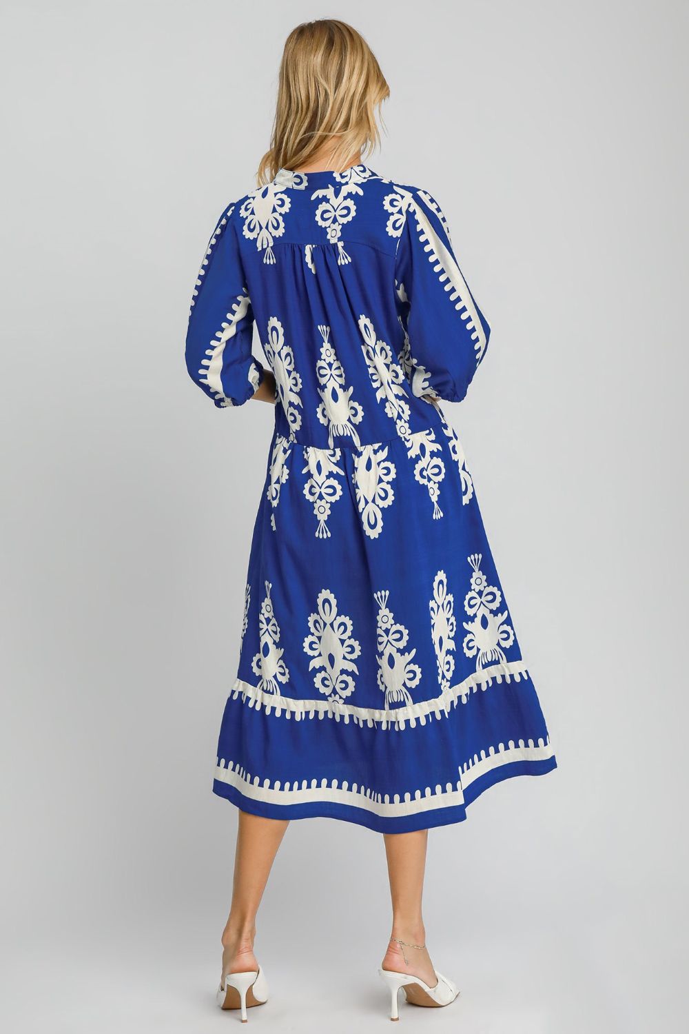 Vestido Midi Notched Impreso Azul Real - Elegante y Atemporal