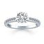 Anillo de Compromiso de Diamante en Canal de Oro Blanco de 14k