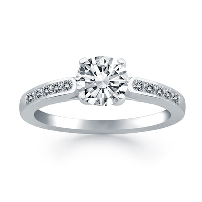 Anillo de Compromiso de Diamante en Canal de Oro Blanco de 14k