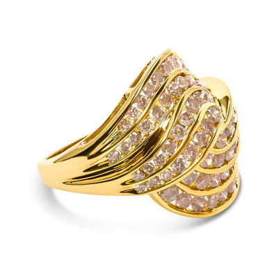Anillo de Banda de Cóctel en Oro Amarillo de 10K con Diamantes en Canal - Talla 7