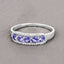 Anillo de 0.61 quilates de tanzanita genuina y diamantes blancos en oro blanco de 14K