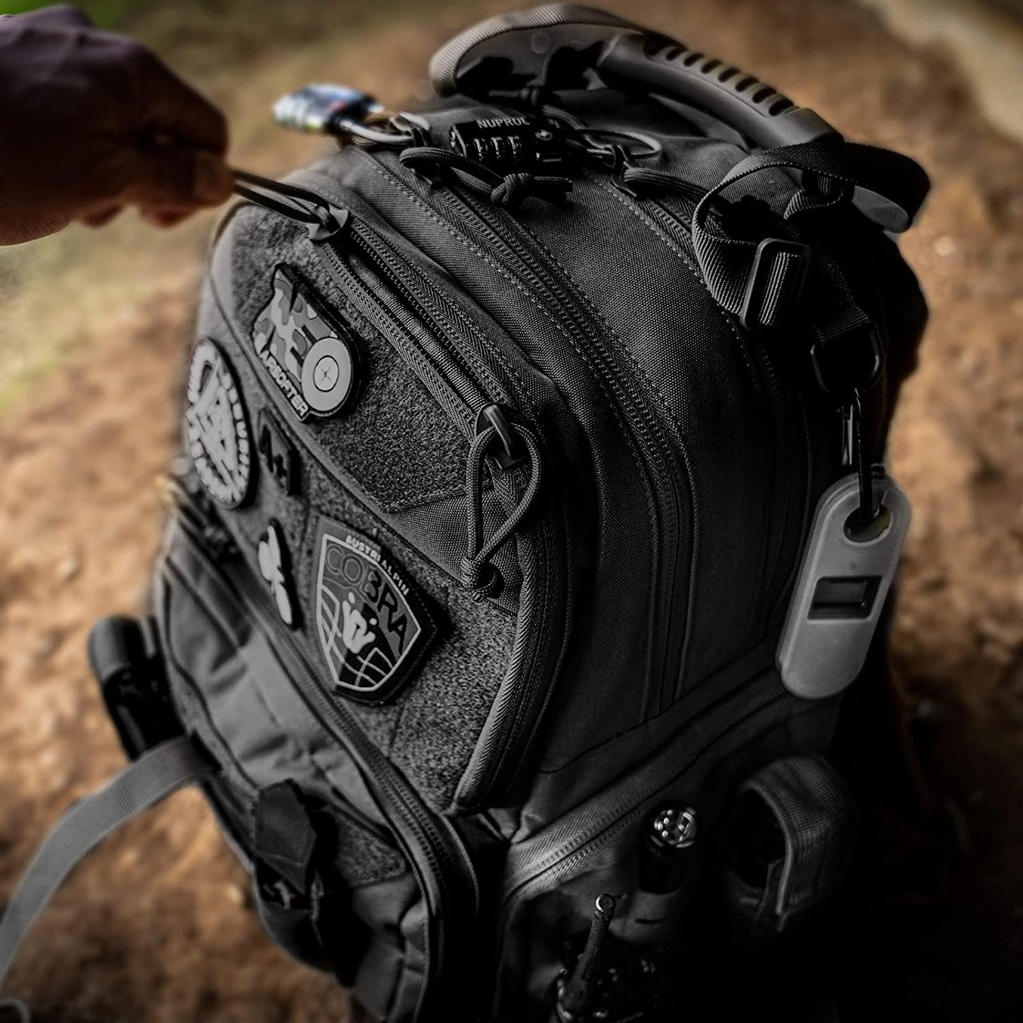 Mochila Outdoor Tactics con bolsa de accesorio desmontable