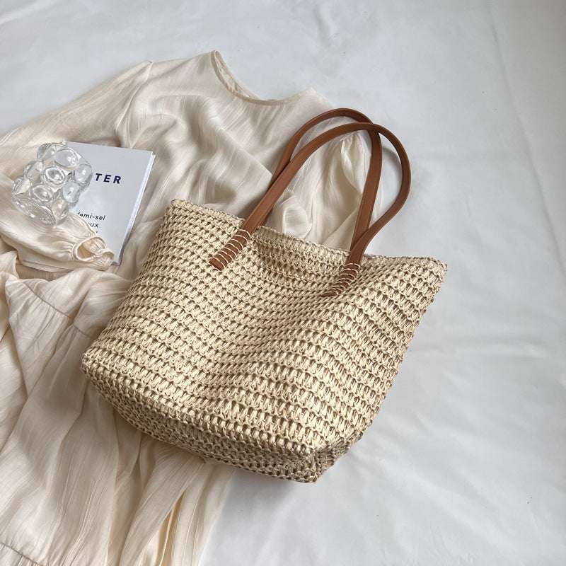 Fashionable Straw Tote Bag for Travel - Large Capacity