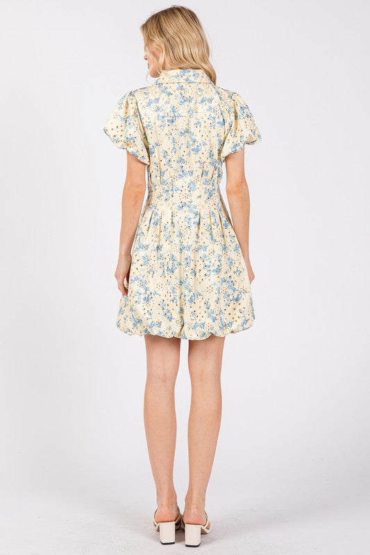 Vestido Mini Elegante de Verano con Ojal Floral y Mangas Abullonadas