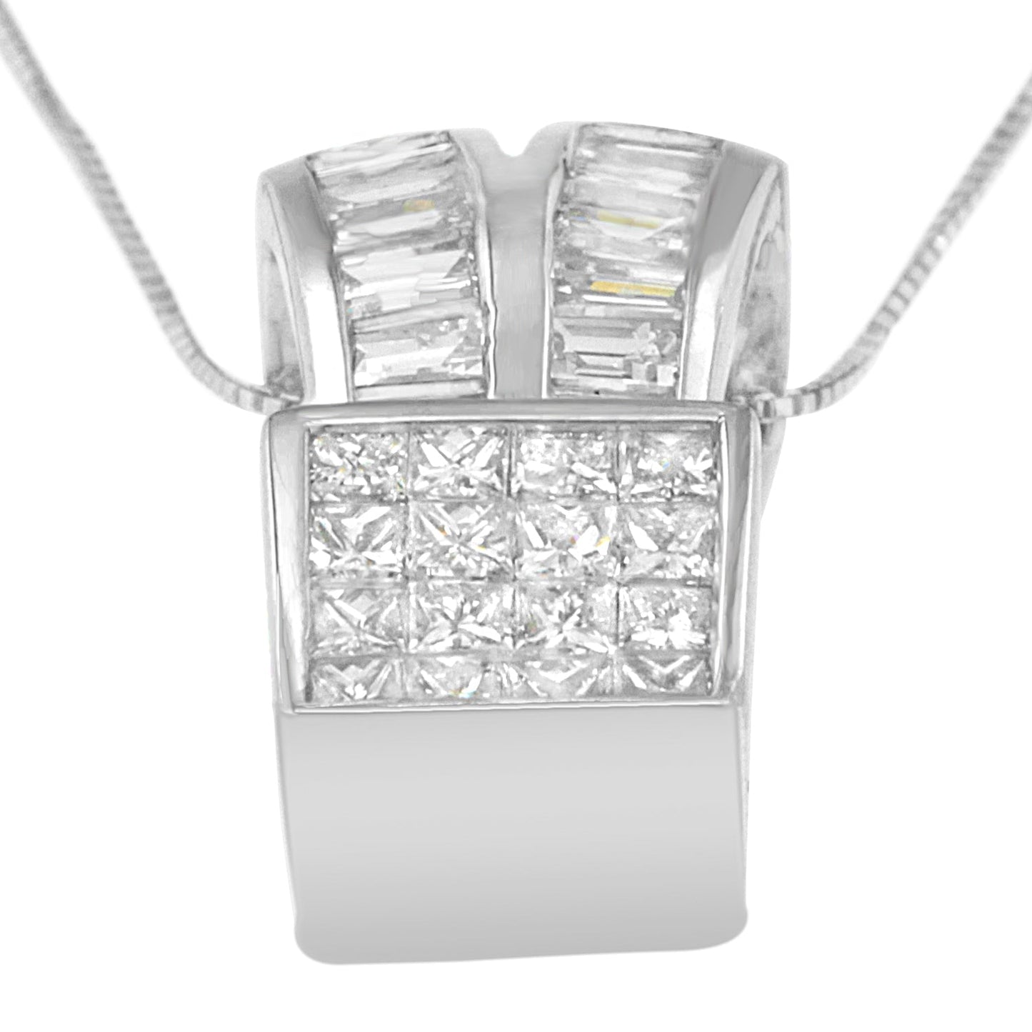 Collar de Pendiente de Corazón de Cinta de Diamante de Oro Blanco de 14K
