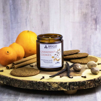Warm Embrace Soy Wax Candle - Spiced Cookies with Vanilla & Citrus - Korvel